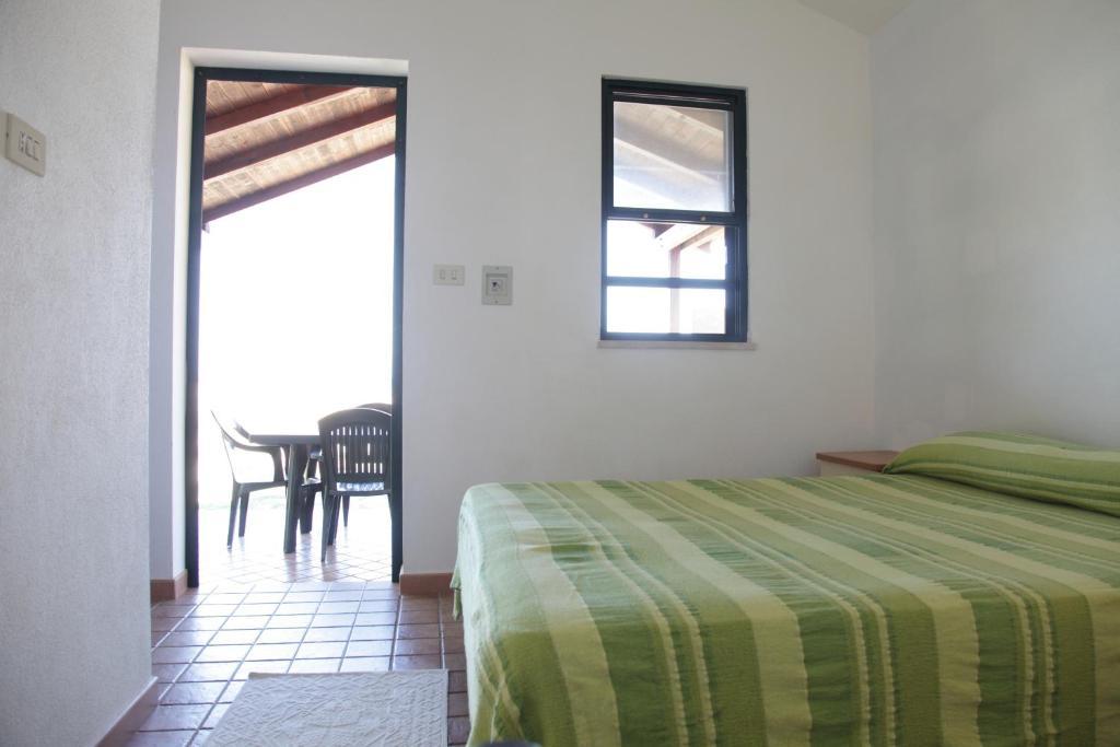פלטמונה Camping Golfo Dell'Asinara חדר תמונה